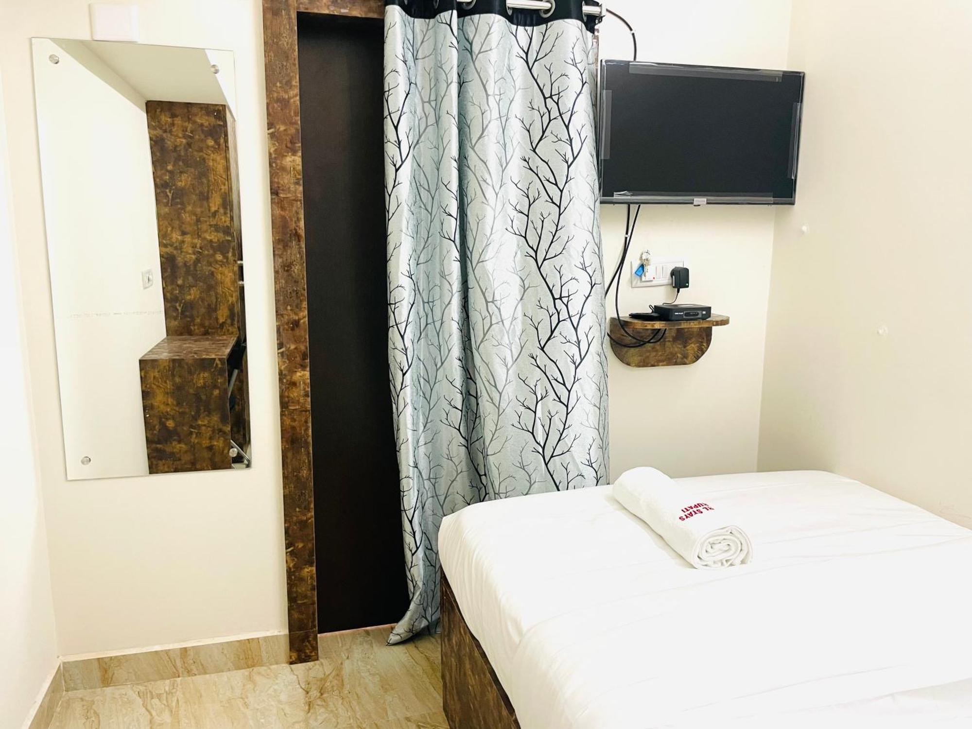 Pearl Stays, Tirupathi Тирупати Номер фото